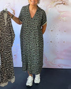 Fleur | V-hals Jurk met Luipaardprint