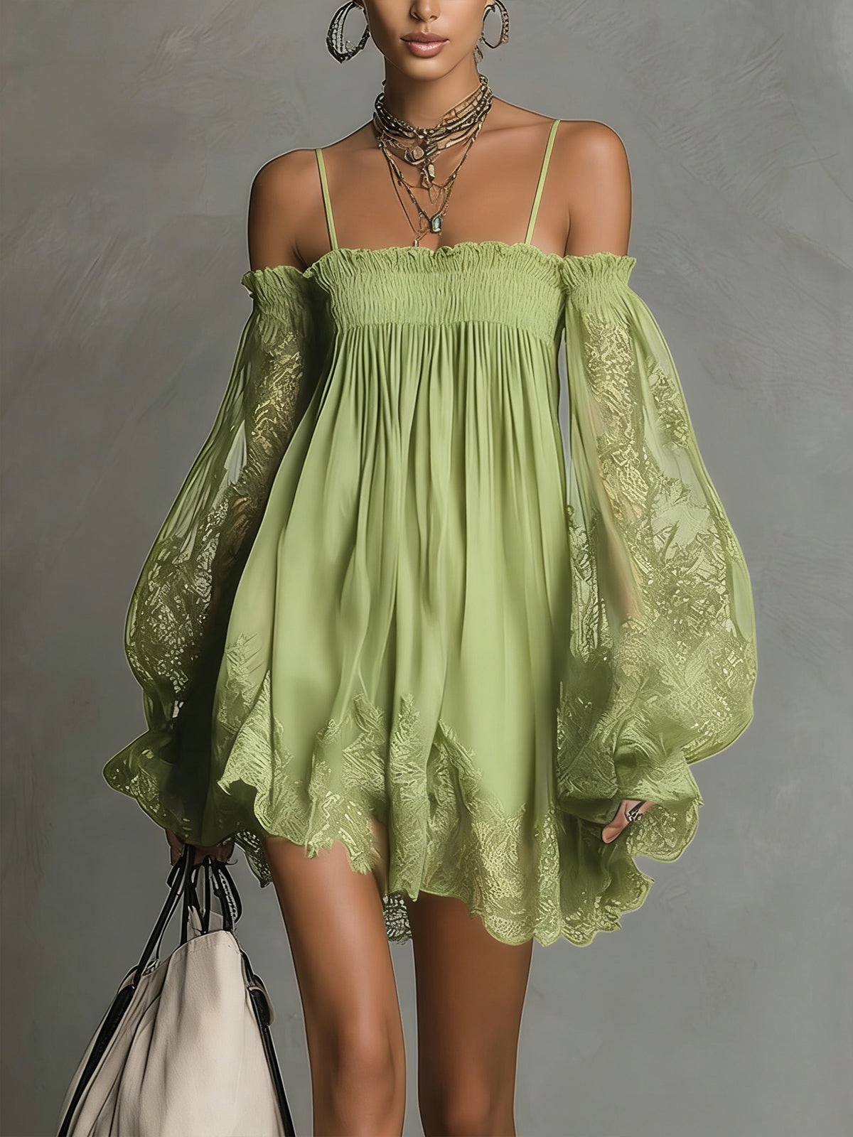 Naomi • Mini abito con spalle scoperte