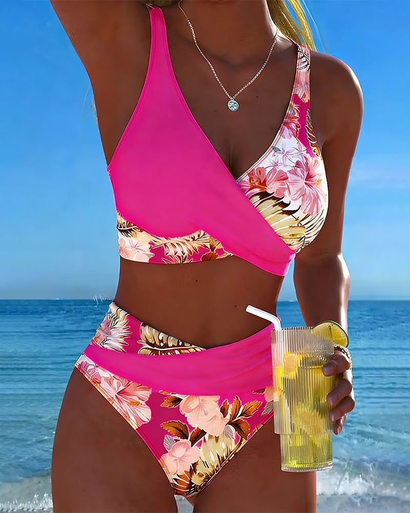 Bikini con stampa floreale a contrasto in spacco
