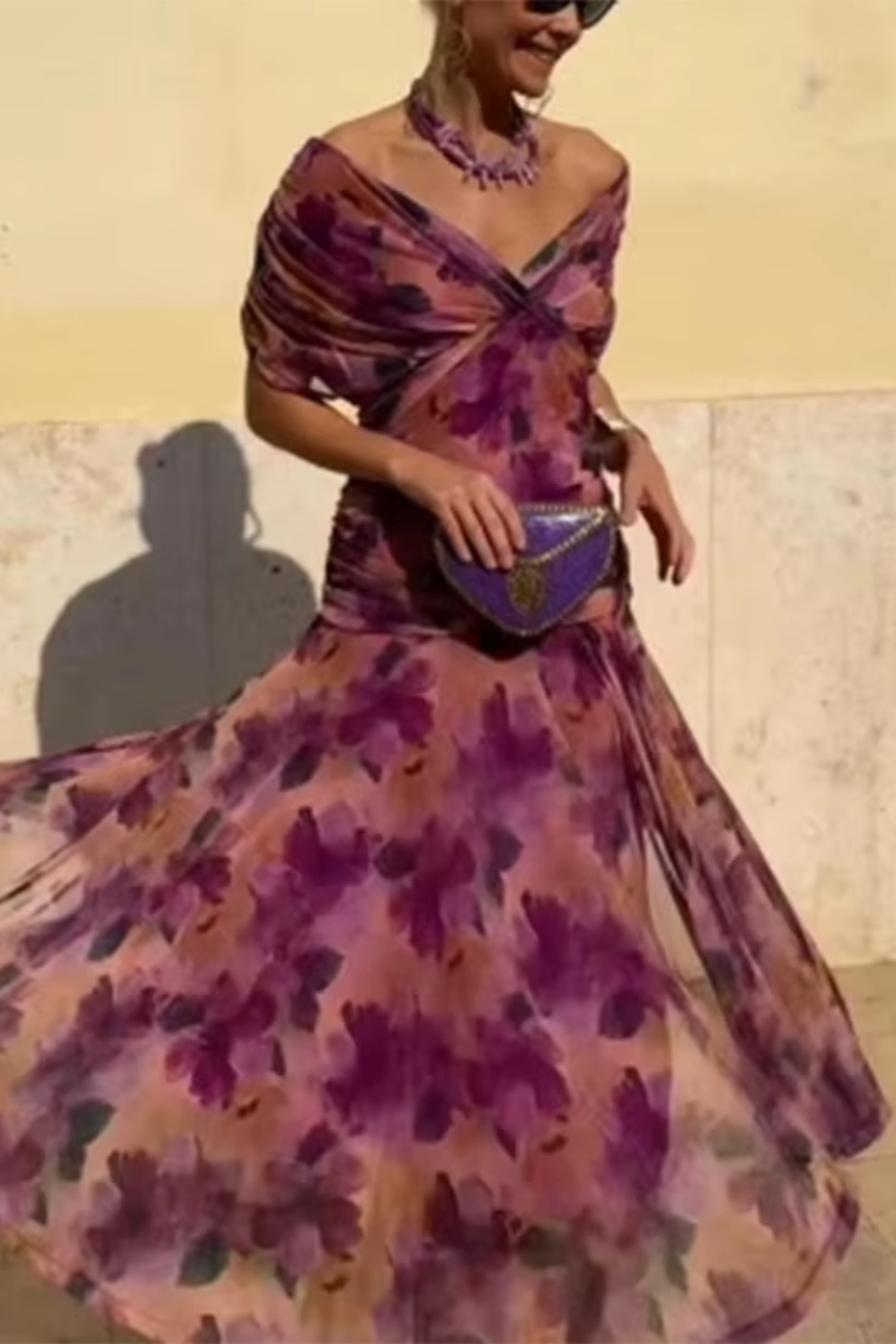 Lotte | L'elegante Lange Feestjurk incontra V-hals