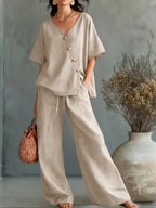 Celia Conjunto con Escote en V y Botones