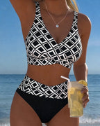 Il bikini adorabile ha incontrato Bh-Snit in Diamantpatron