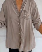 Nina | Casual Top met Pailletteninzet en Knopen