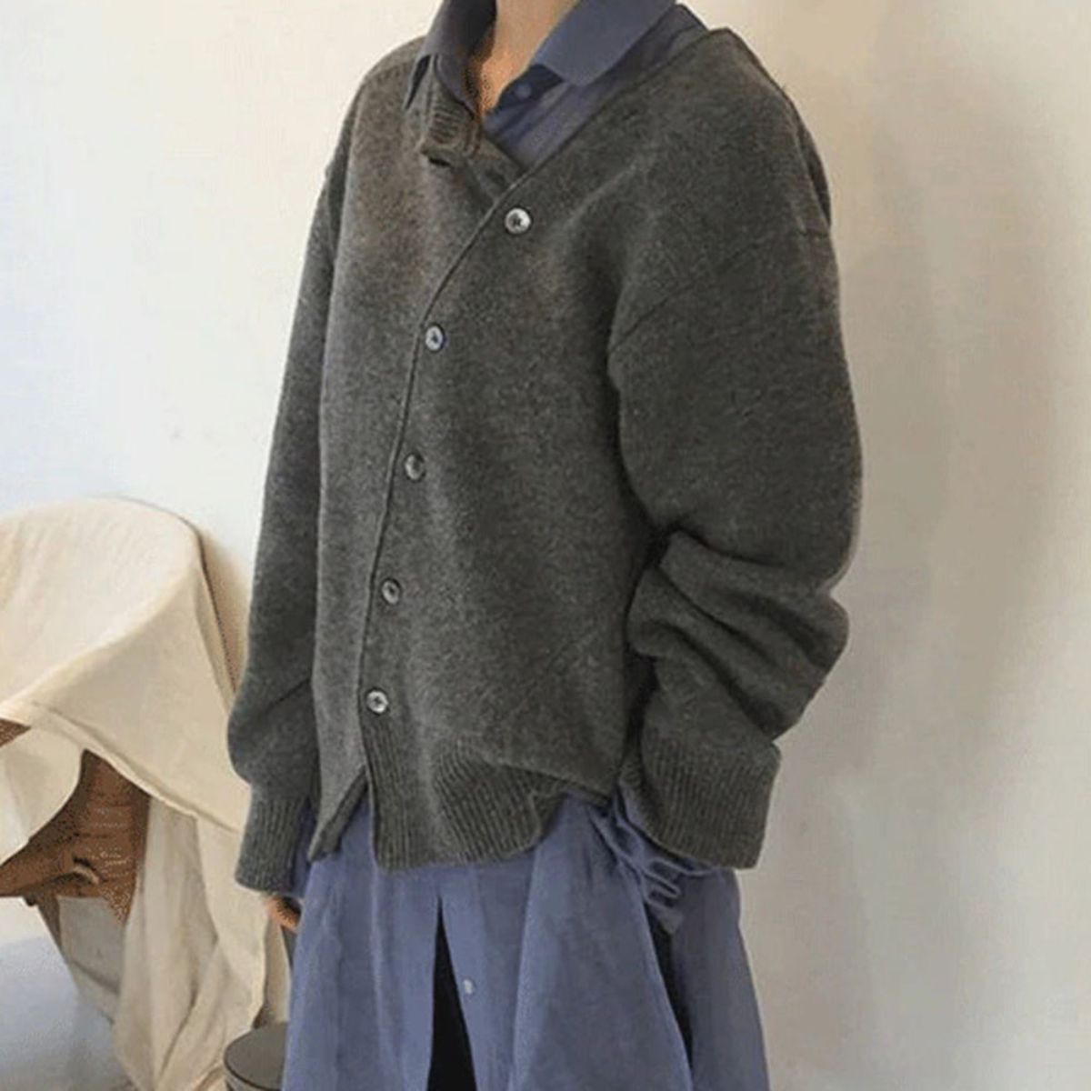 Ester | Comodo Gilet con Speelse Knopen Detail