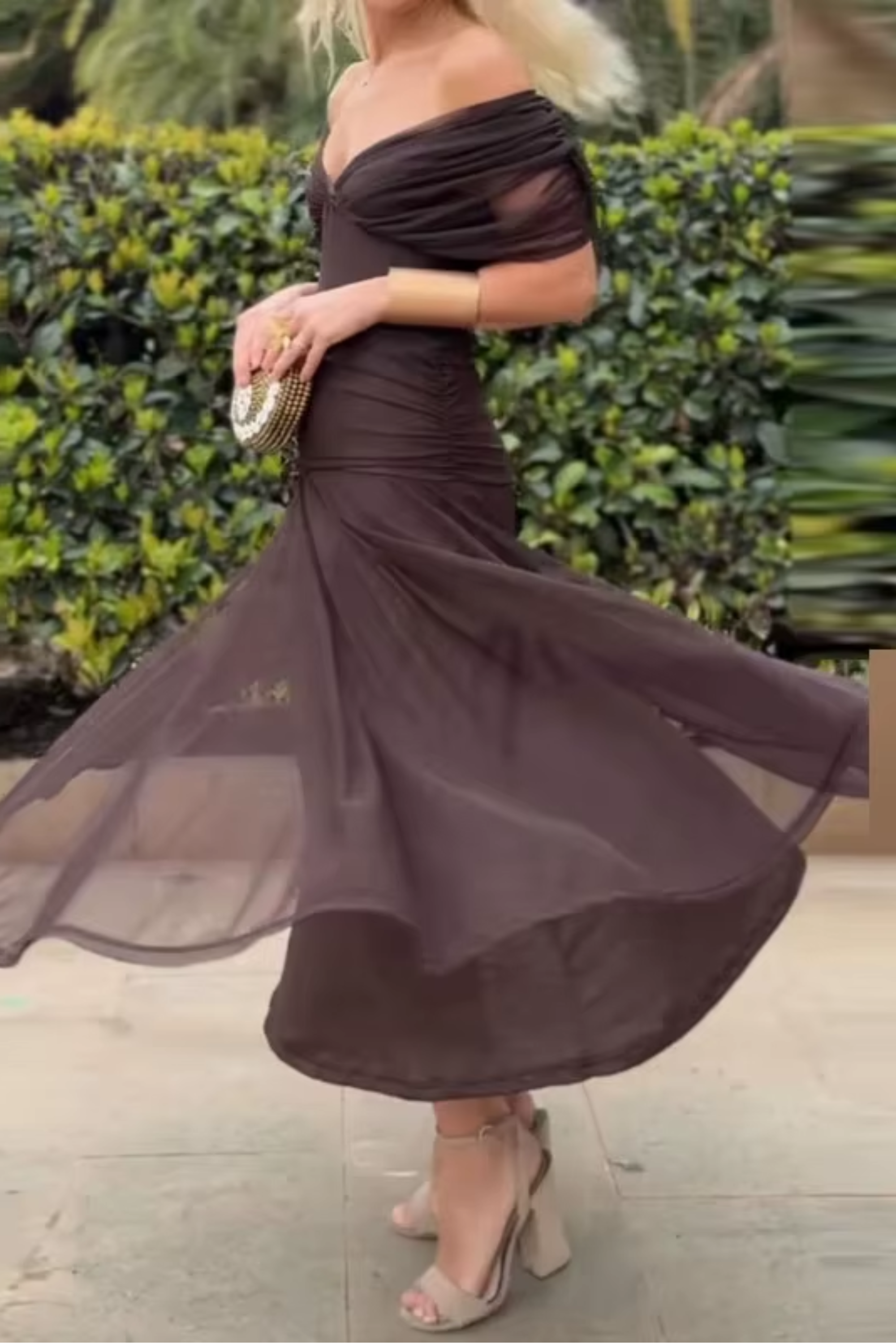 Lotte | L'elegante Lange Feestjurk incontra V-hals