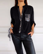 Nina | Casual Top met Pailletteninzet en Knopen