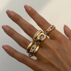 Set van 6 Goudkleurige Ringen met Paarse Zirkoon – Verstelbaar & Luxe Afwerking