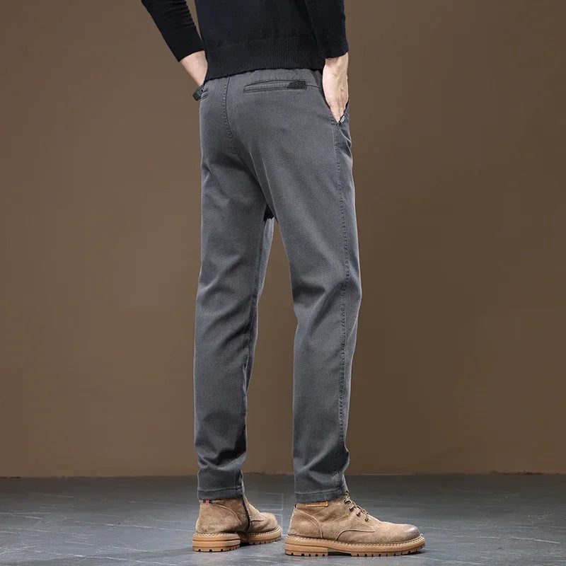 Pantaloni casual dritti per le persone