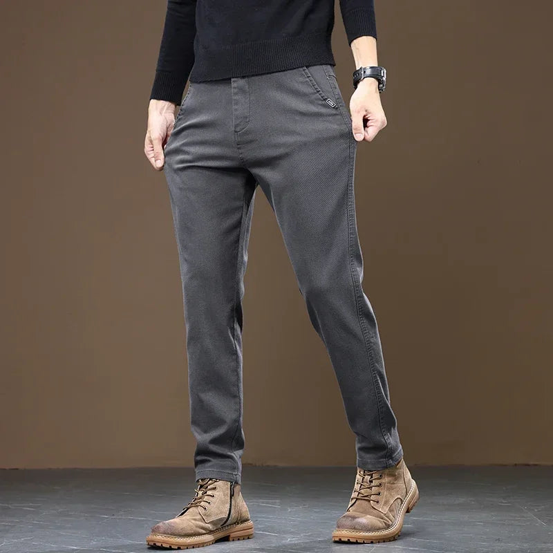 Pantaloni casual dritti per le persone