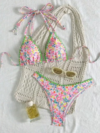 Rita - Bikini con bikini da bagno in una bionda bionda
