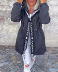 Casual jas met capuchon en trekkoord in letterpatroon