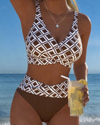 Il bikini adorabile ha incontrato Bh-Snit in Diamantpatron