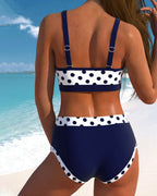 Il bikini patchwork incontra la coda alta