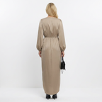 Lange maxi-jurk met gekruiste halslijn