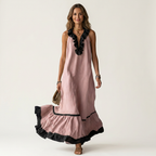 Emilia | Abito Maxi Senza Maniche con Scollo a Balze e Bordo a Contrasto
