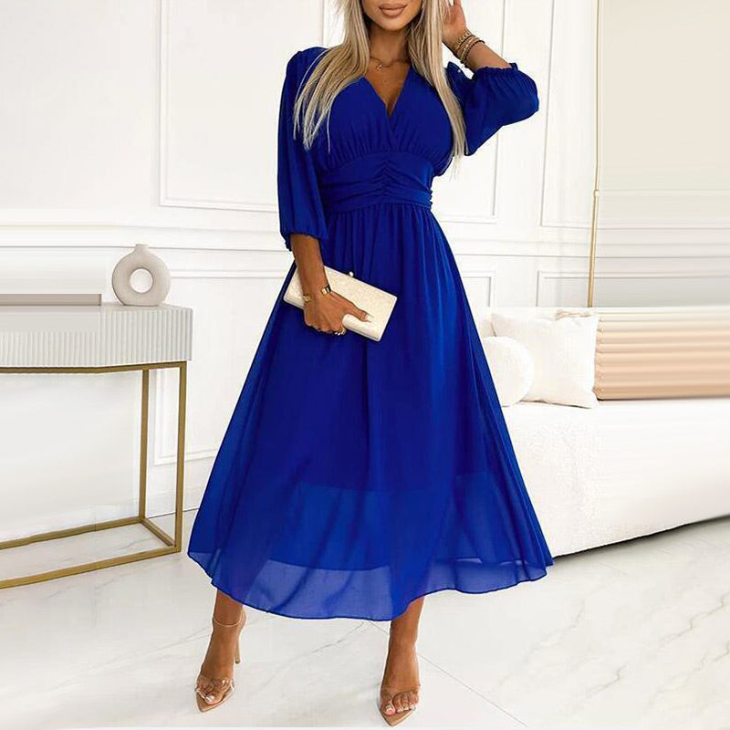 Eva | Chiffon Jurk met Puntige Halslijn